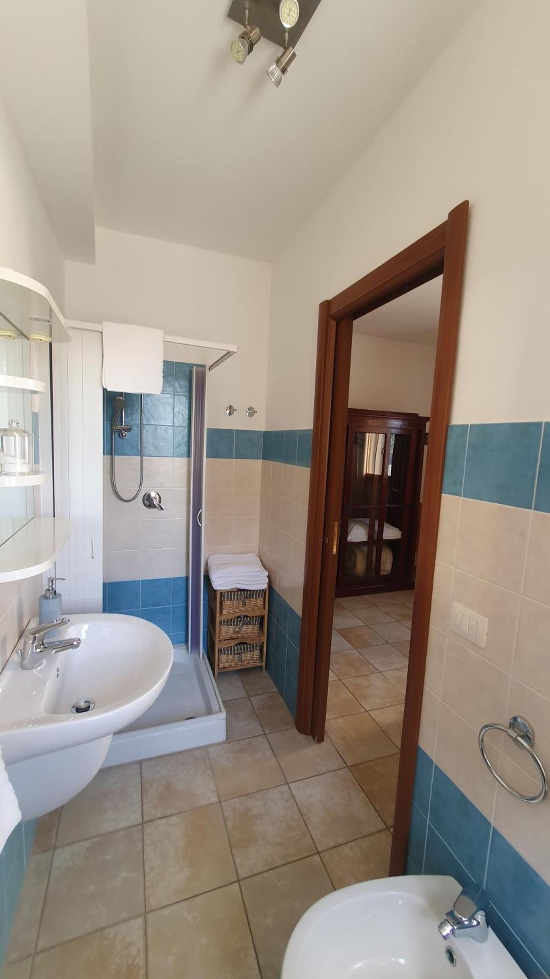 Blue Dolphin Guest House Алгеро Екстериор снимка