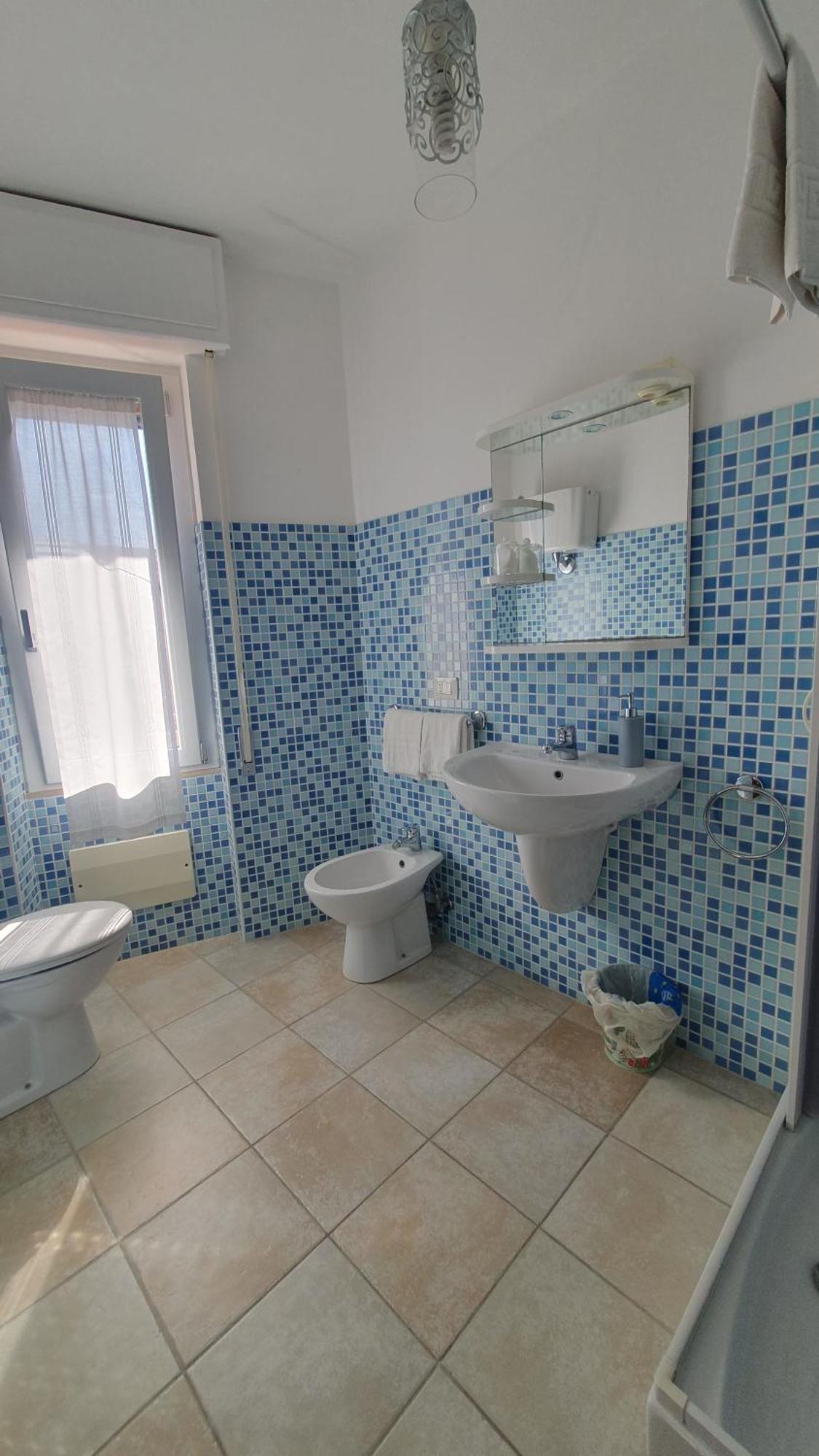 Blue Dolphin Guest House Алгеро Екстериор снимка